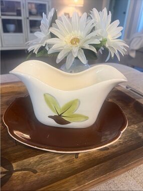 Vintage 1950’s Continental Kilns “Woodleaf” Double Spout Gravy Boat